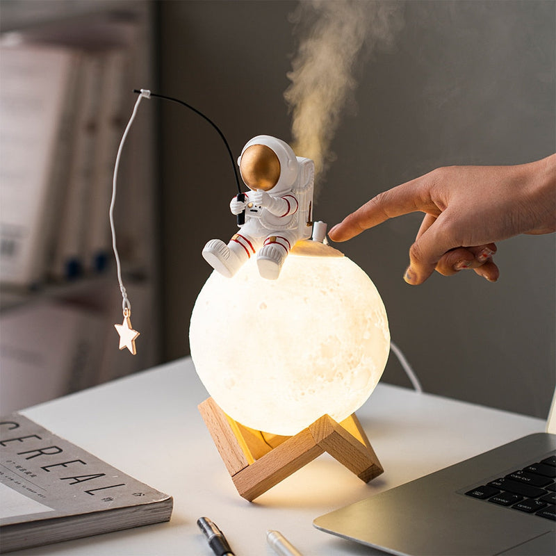 Luminária e Umidificador de Astronauta 4 em 1